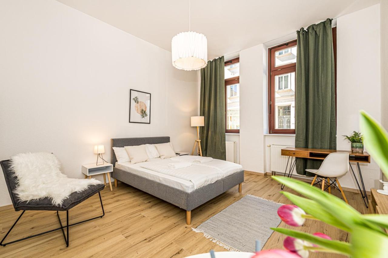 Ruhige Und Stilvolle Wohnung Am Clara-Zetkin-Park Лейпциг Экстерьер фото
