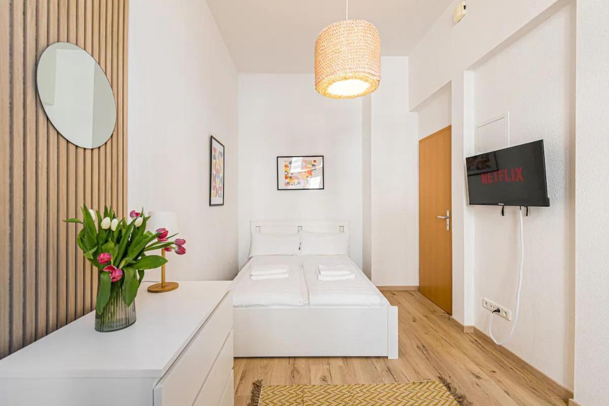Ruhige Und Stilvolle Wohnung Am Clara-Zetkin-Park Лейпциг Экстерьер фото
